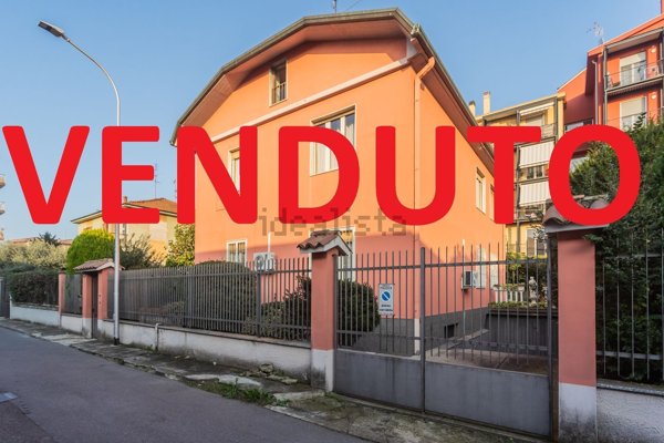casa indipendente in vendita a Pioltello