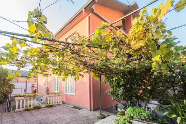 casa indipendente in vendita a Pioltello