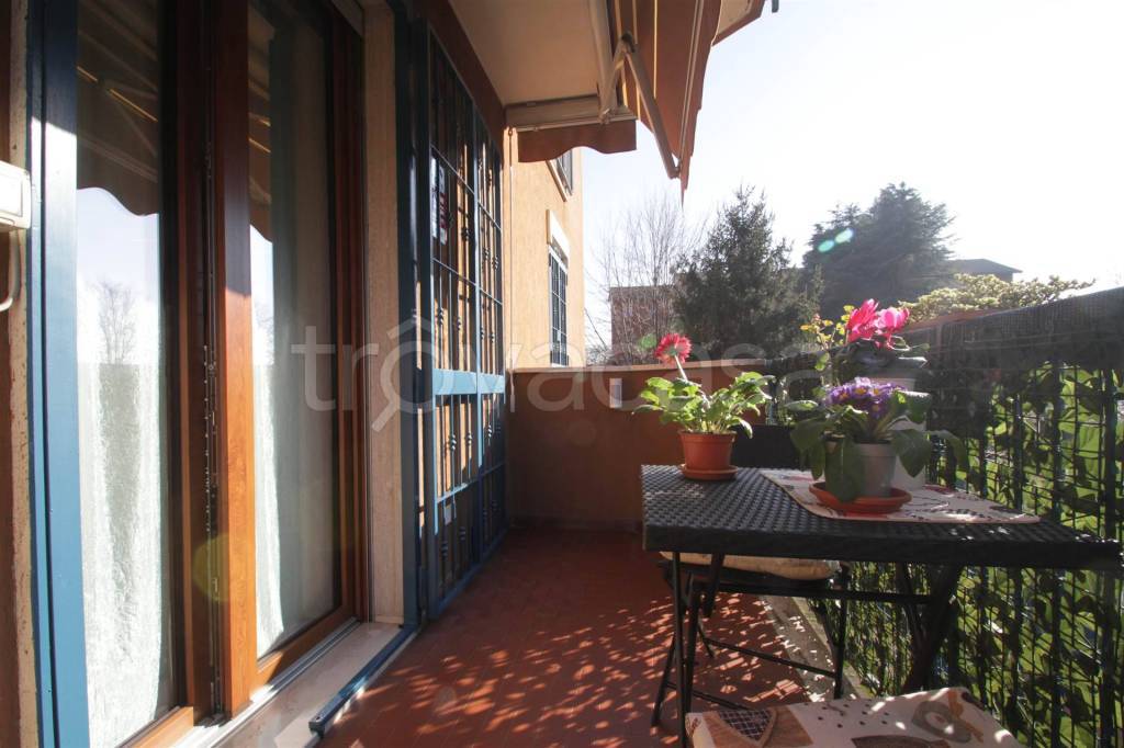 appartamento in vendita a Pioltello in zona Seggiano