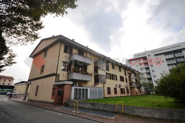 appartamento in vendita a Pioltello in zona Seggiano