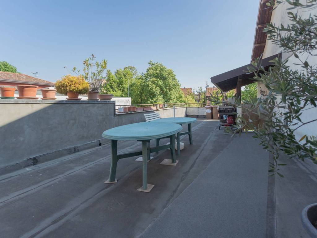appartamento in vendita a Pioltello in zona Seggiano