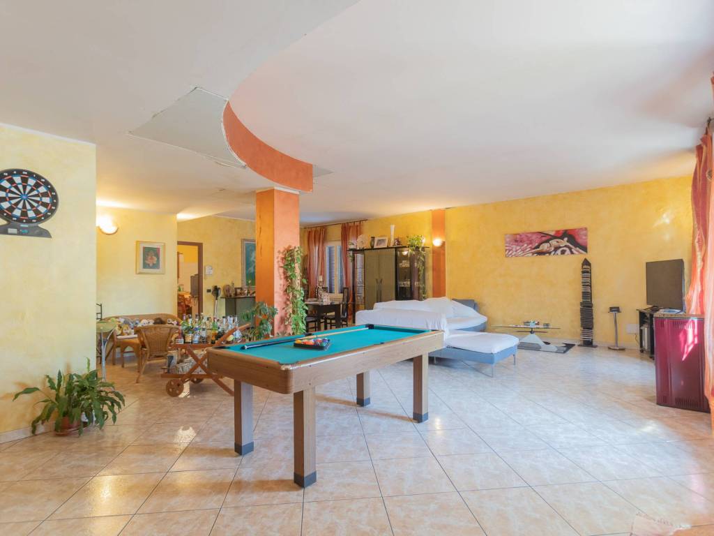 appartamento in vendita a Pioltello in zona Seggiano