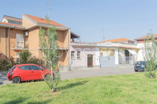 appartamento in vendita a Pioltello in zona Seggiano