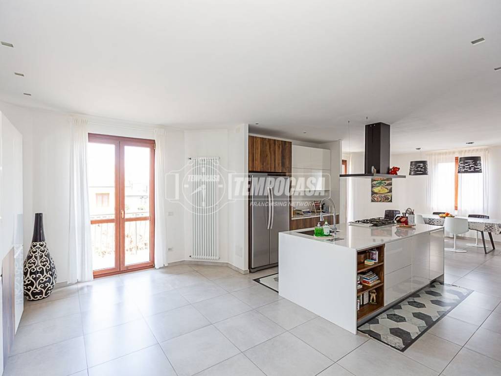 appartamento in vendita a Pioltello in zona San Felice