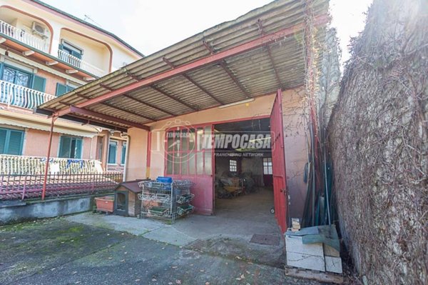 locale commerciale in vendita a Pioltello