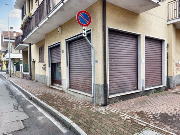 negozio in vendita a Pioltello