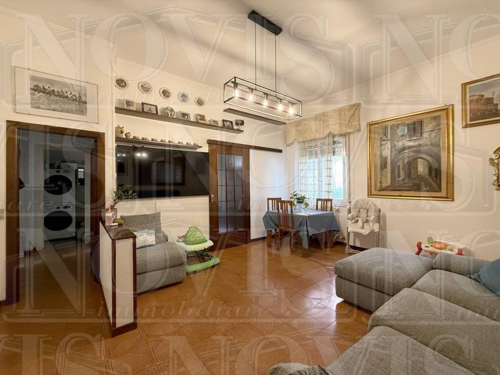 appartamento in vendita a Pioltello in zona Seggiano