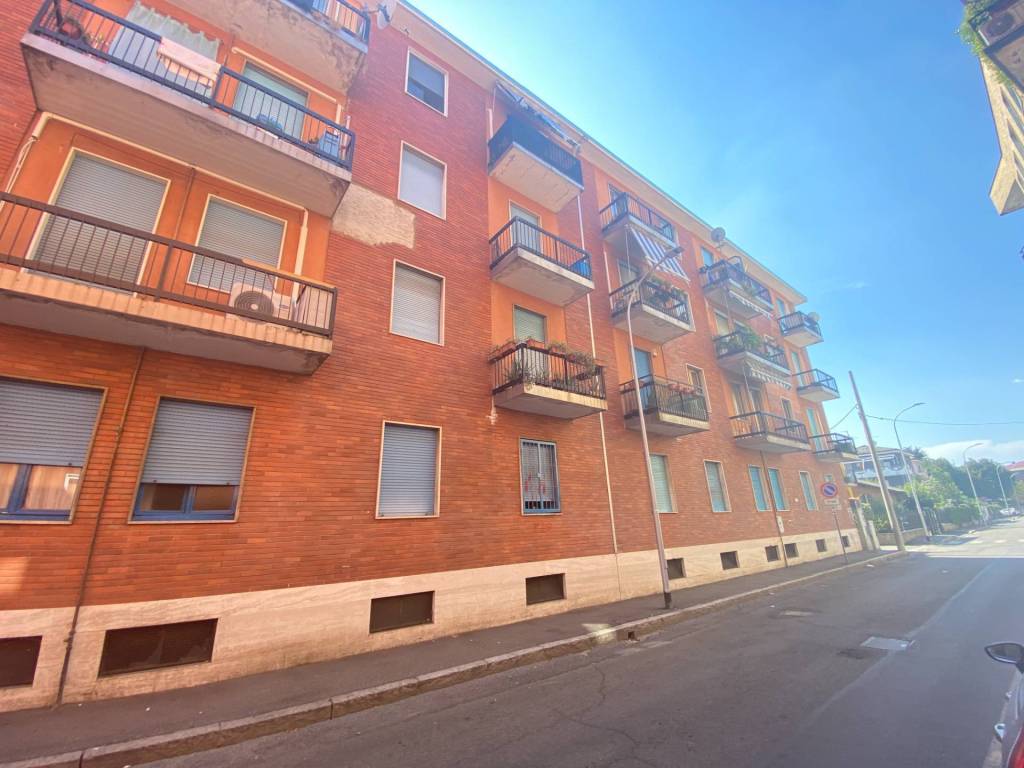 appartamento in vendita a Pioltello in zona Seggiano