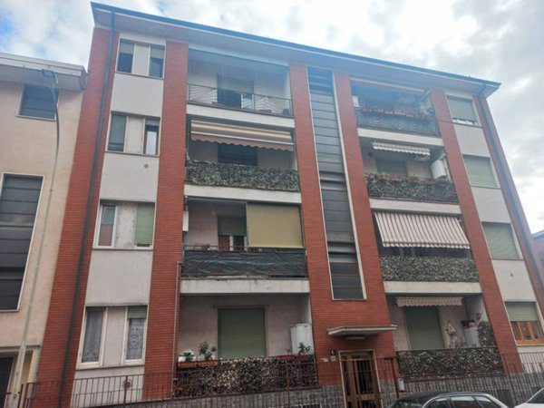 appartamento in vendita a Pioltello in zona Seggiano