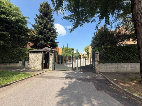 casa indipendente in vendita a Pioltello