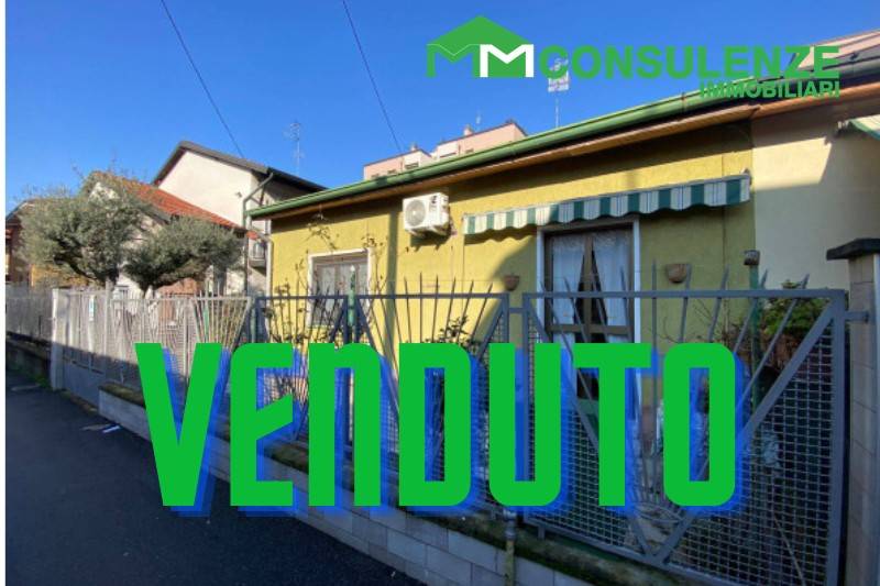 casa indipendente in vendita a Pioltello in zona Seggiano