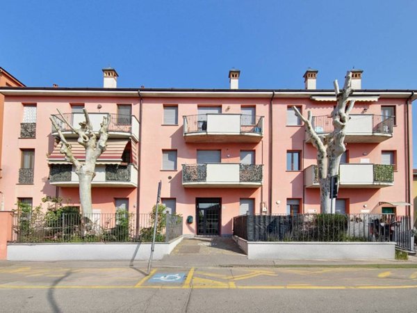 appartamento in vendita a Pioltello in zona Limito
