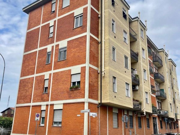 appartamento in vendita a Pioltello in zona Seggiano