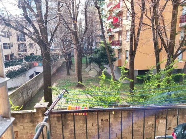 appartamento in vendita a Pioltello in zona Seggiano