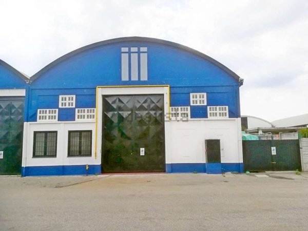 capannone in vendita a Pioltello in zona Seggiano