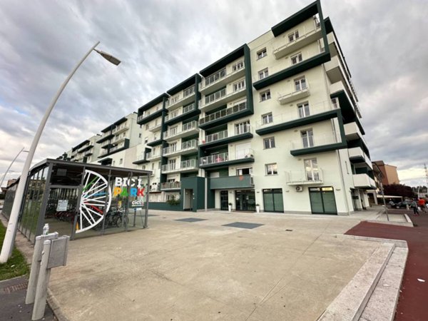 appartamento in vendita a Pioltello in zona Seggiano