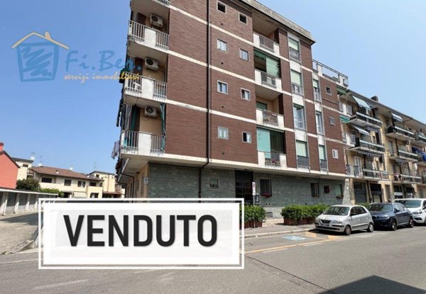 appartamento in vendita a Pioltello in zona Limito