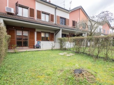 casa indipendente in vendita a Pioltello