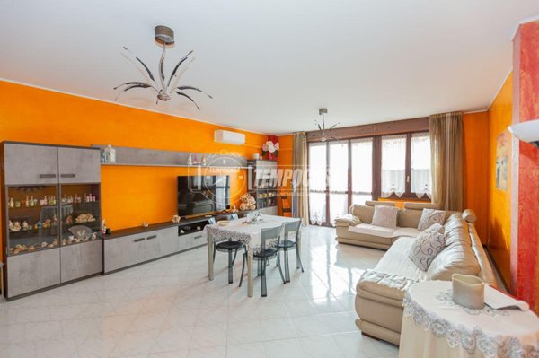 appartamento in vendita a Pioltello in zona Limito