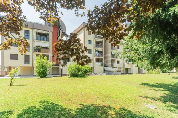 appartamento in vendita a Pioltello in zona Limito