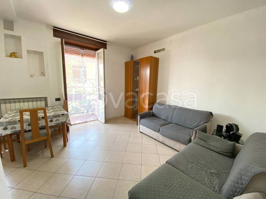 appartamento in vendita a Pioltello in zona Seggiano