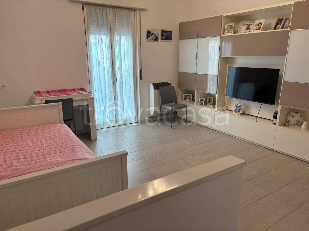 appartamento in vendita a Pioltello in zona Seggiano