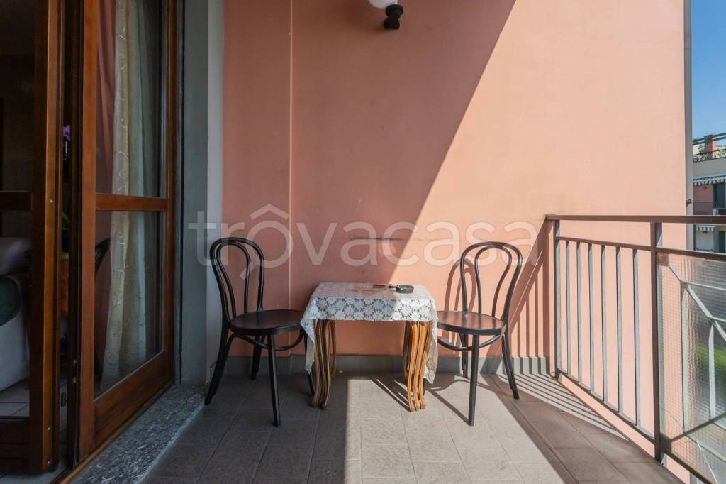 appartamento in vendita a Pioltello in zona Limito