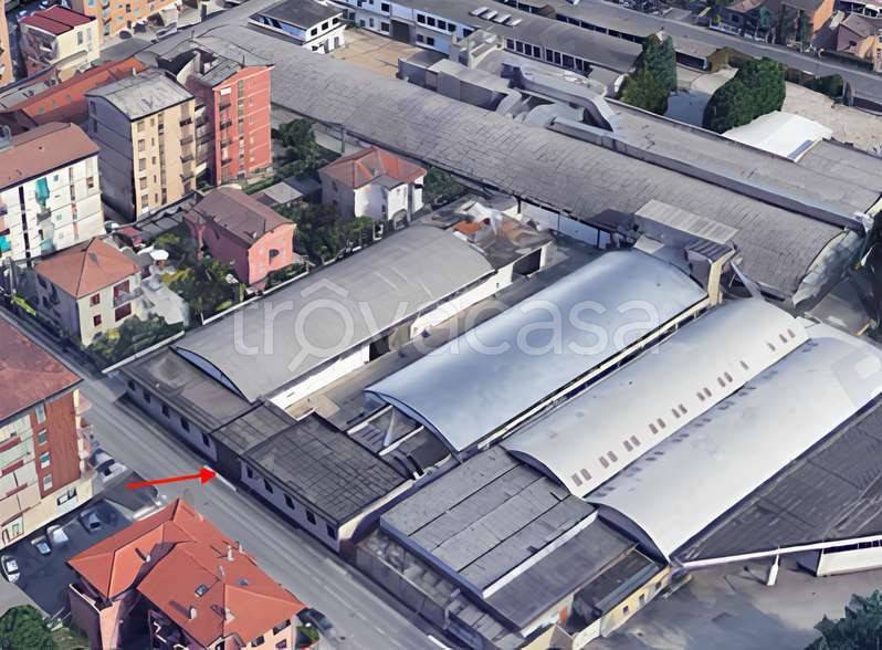 locale commerciale in vendita a Pioltello in zona Seggiano