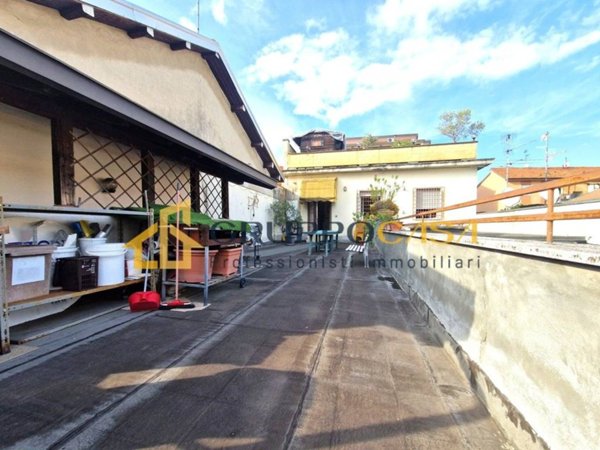 appartamento in vendita a Pioltello in zona Seggiano