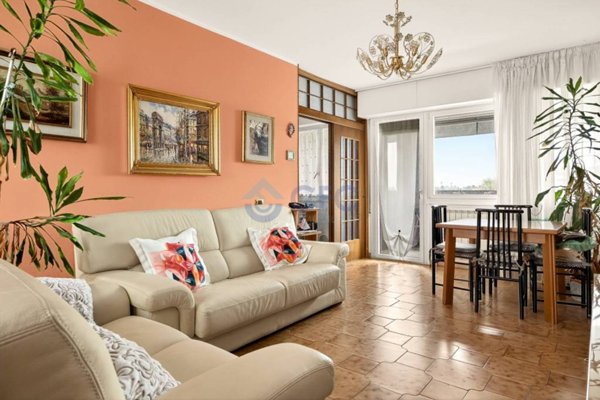 appartamento in vendita a Pioltello in zona Seggiano