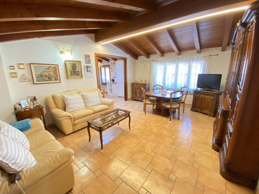 appartamento in vendita a Pioltello
