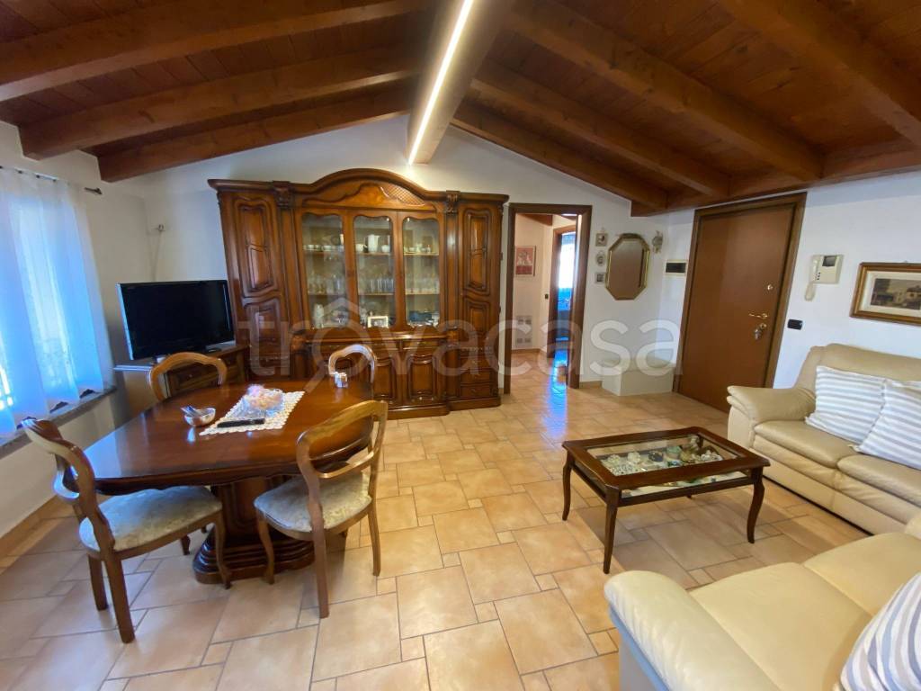 appartamento in vendita a Pioltello