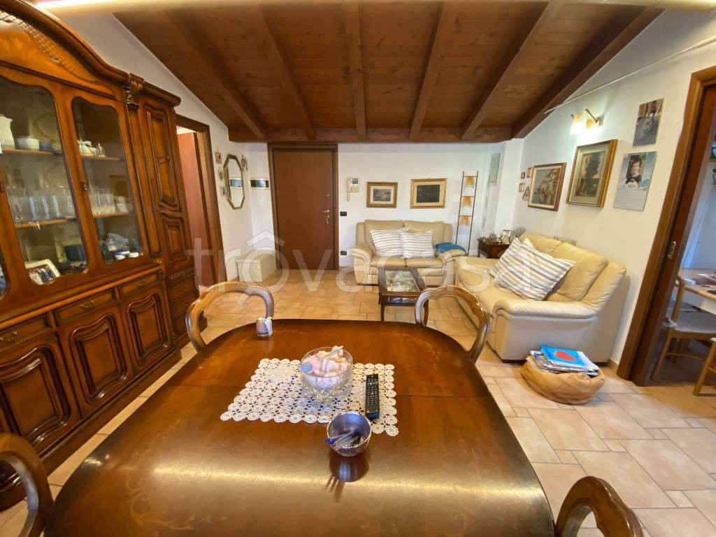 appartamento in vendita a Pioltello