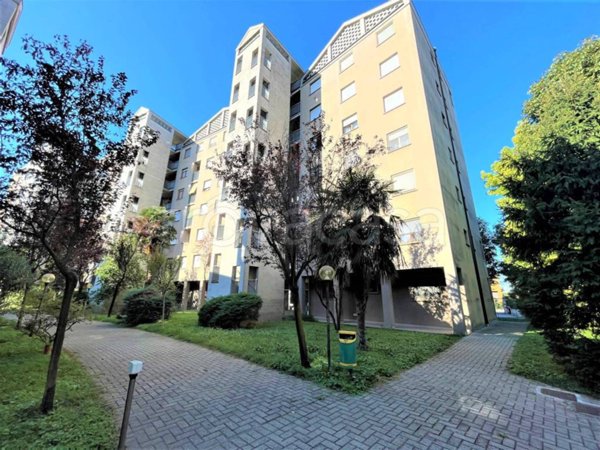 appartamento in vendita a Pioltello in zona Seggiano