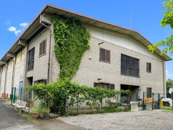 terreno agricolo in vendita a Pioltello in zona Rugacesio