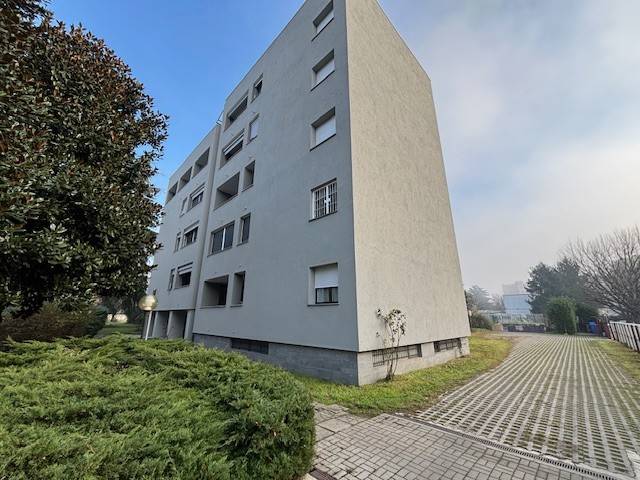 appartamento in vendita a Pioltello in zona Seggiano