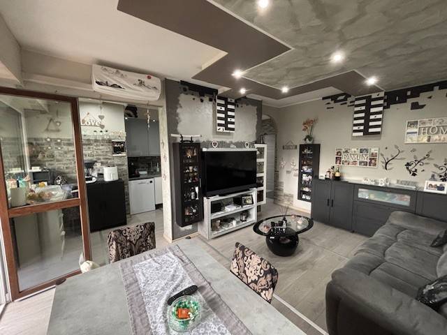 appartamento in vendita a Pioltello in zona Seggiano