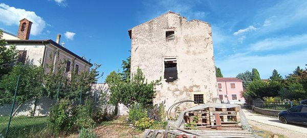 casale in vendita a Pioltello in zona San Felice