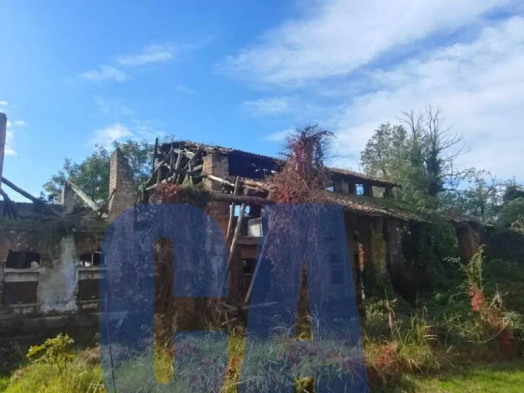 intera palazzina in vendita a Pioltello in zona Rugacesio