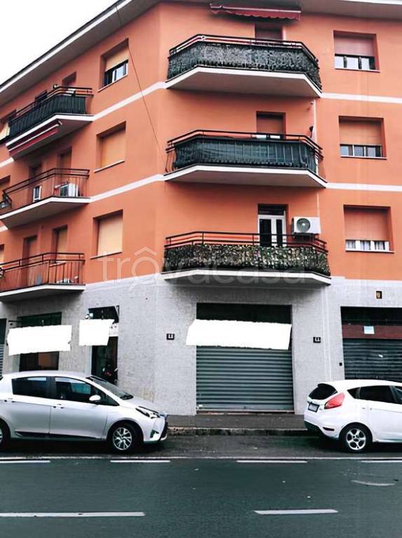 negozio in vendita a Pioltello