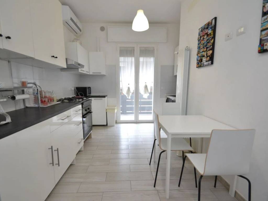 appartamento in vendita a Pioltello in zona Rugacesio