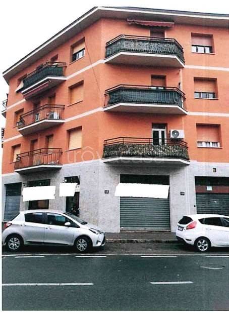 negozio in vendita a Pioltello