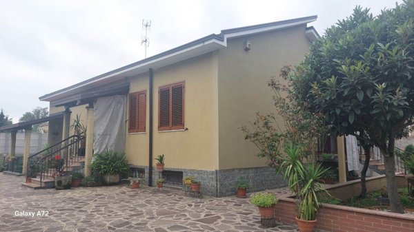 casa indipendente in vendita a Pioltello in zona Seggiano