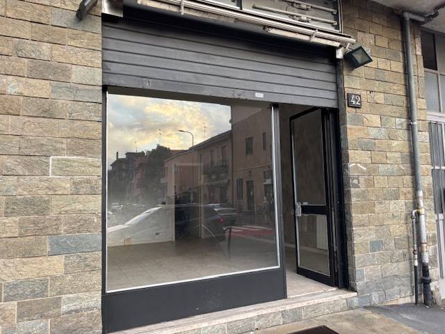 negozio in vendita a Pioltello