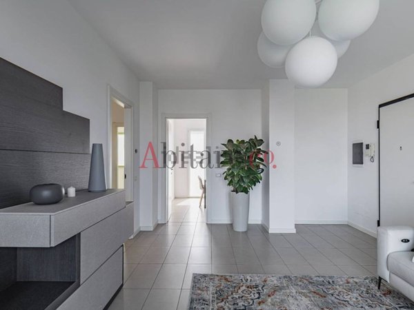 appartamento in vendita a Pioltello in zona Seggiano