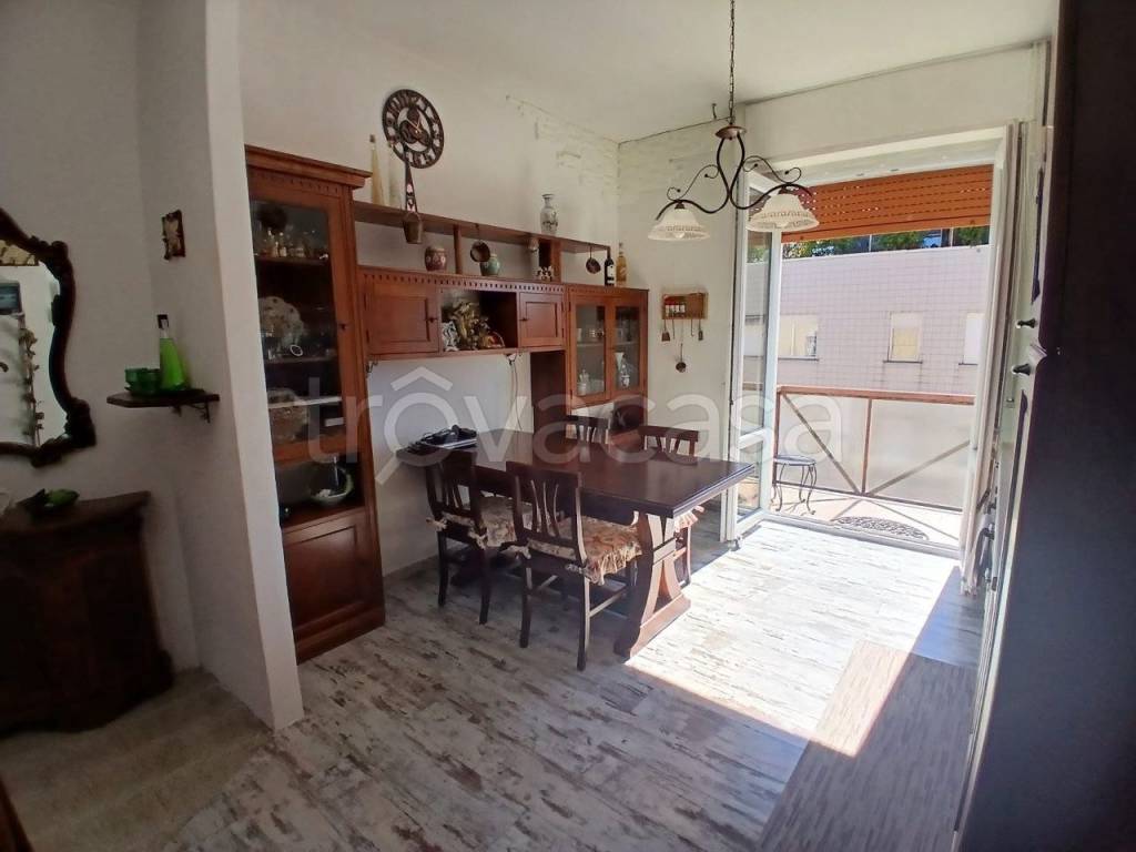 appartamento in vendita a Pioltello in zona Seggiano