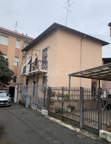 appartamento in vendita a Pioltello in zona Seggiano