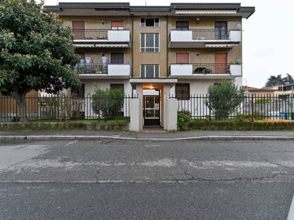 appartamento in vendita a Pioltello in zona Seggiano