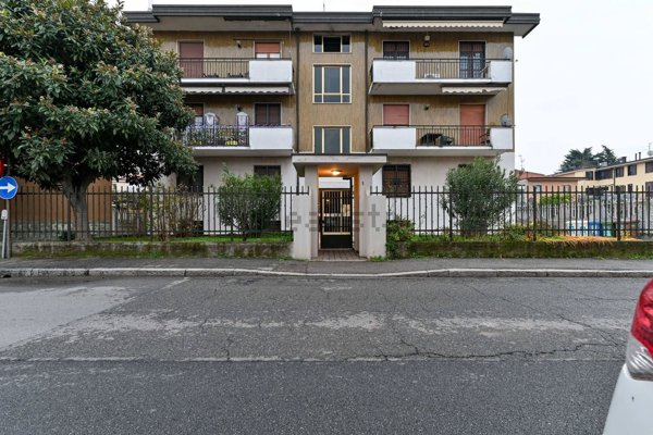 appartamento in vendita a Pioltello in zona Seggiano