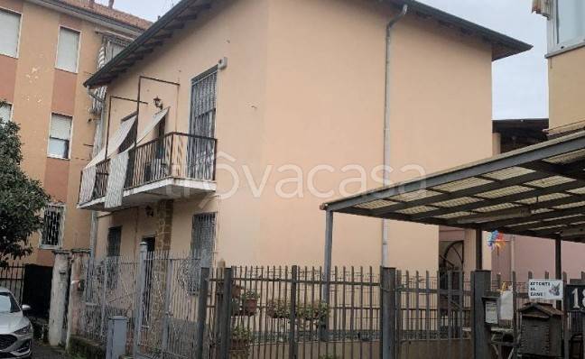 appartamento in vendita a Pioltello in zona Seggiano